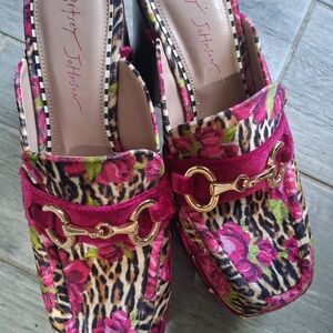 Betsey Johnson Floral Loafers - Pink and Gold